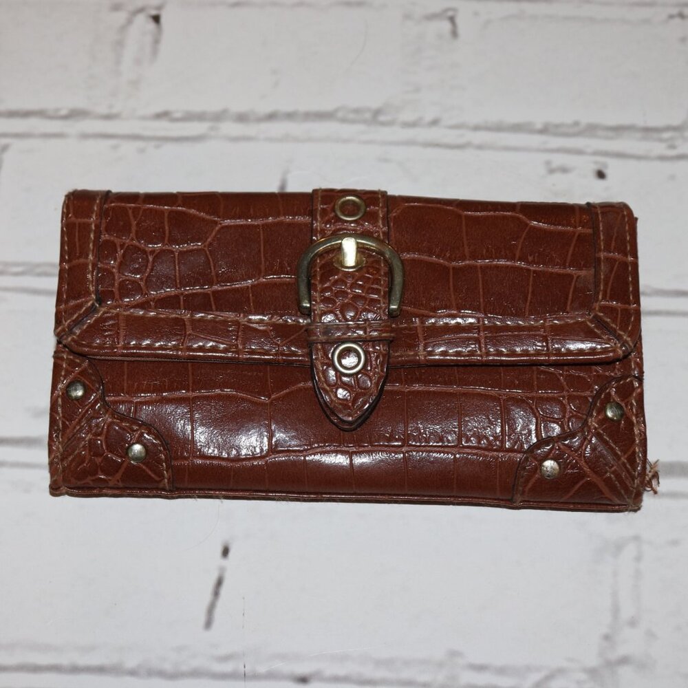 🤎✨ Brown Croc-Textured Wallet · 7"x4" · Buckle Accent